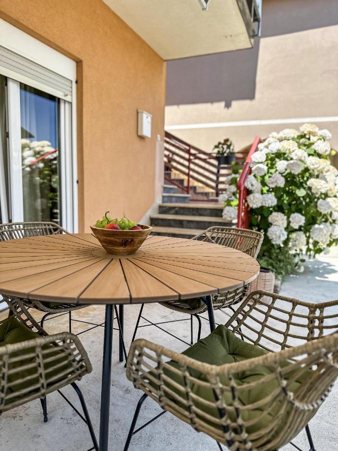 אומאג Apartments Dent מראה חיצוני תמונה