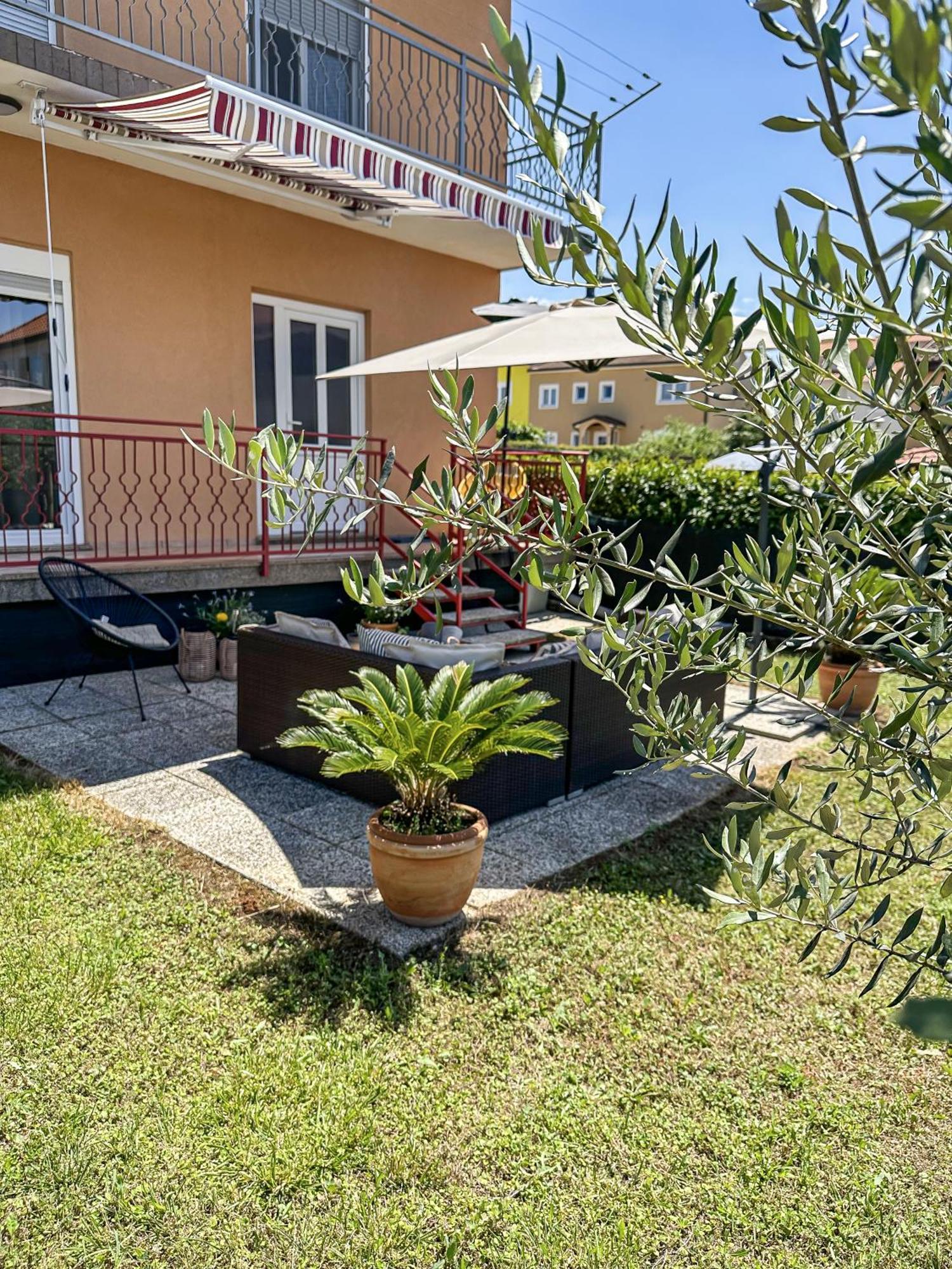 אומאג Apartments Dent מראה חיצוני תמונה