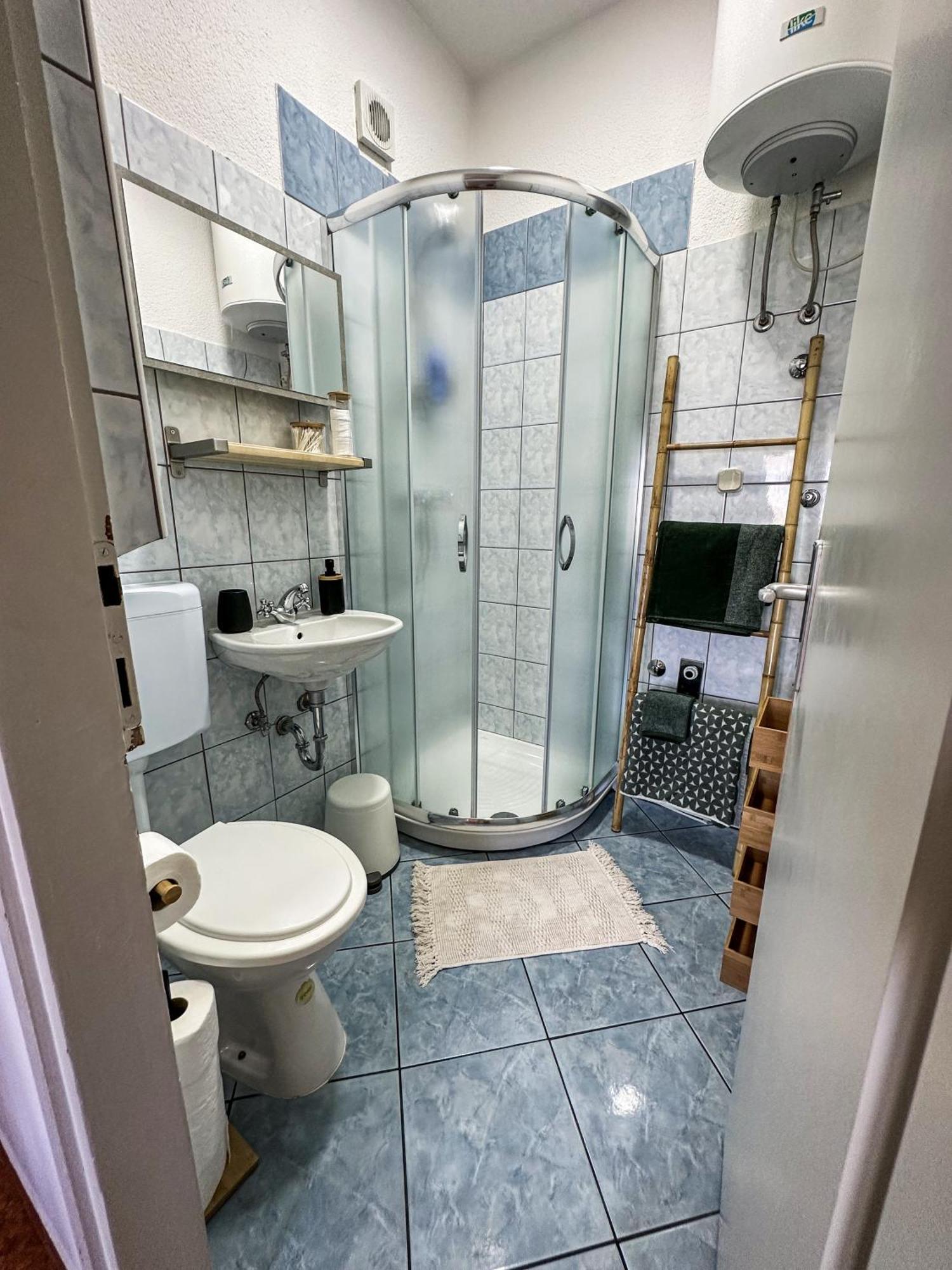 אומאג Apartments Dent מראה חיצוני תמונה